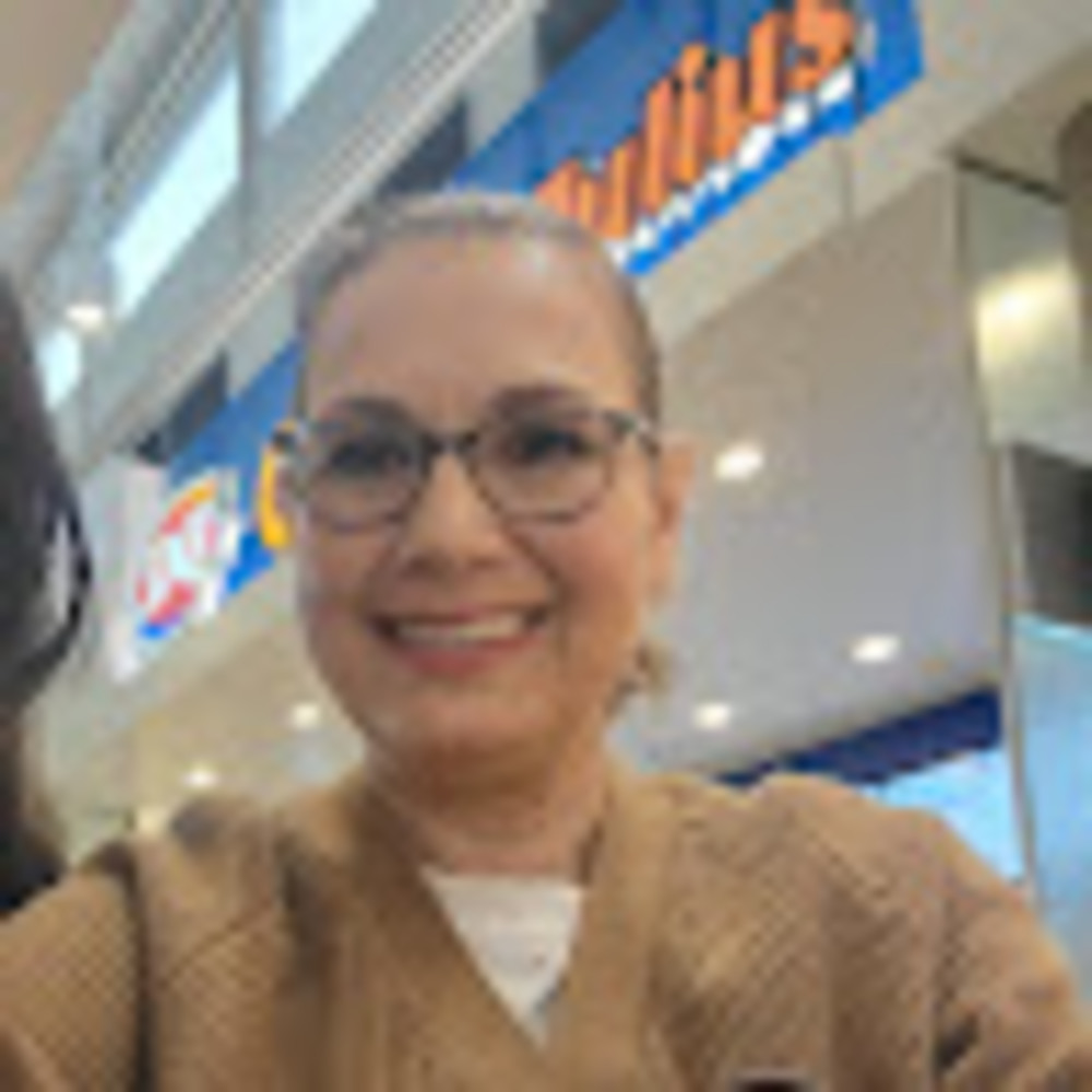 Meet your Posher, Maria